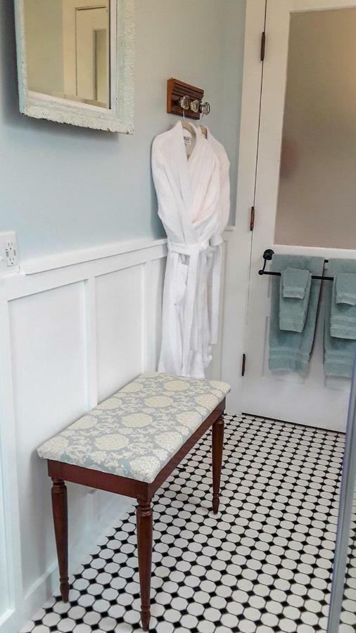 The Lamplighter Bed & Breakfast Of Лудингтън Екстериор снимка